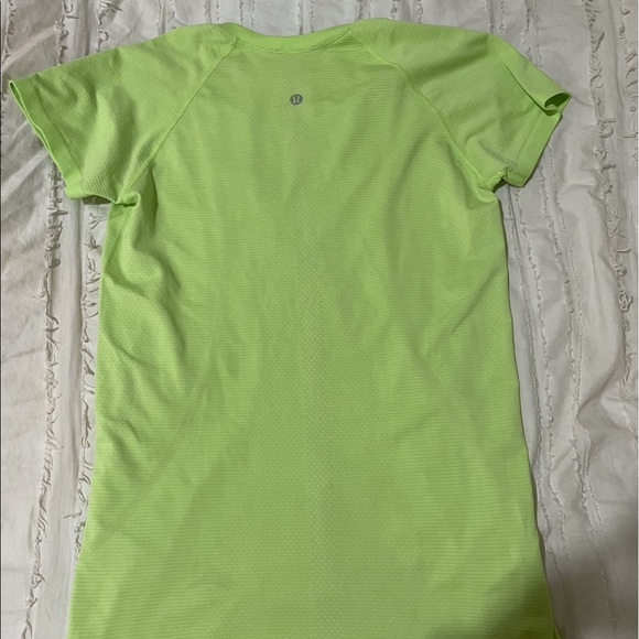 Lemon Lime swiftly tech shirt very rare color - Picture 4 of 4
